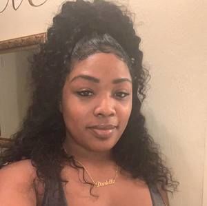 Meet your Posher, Danielle